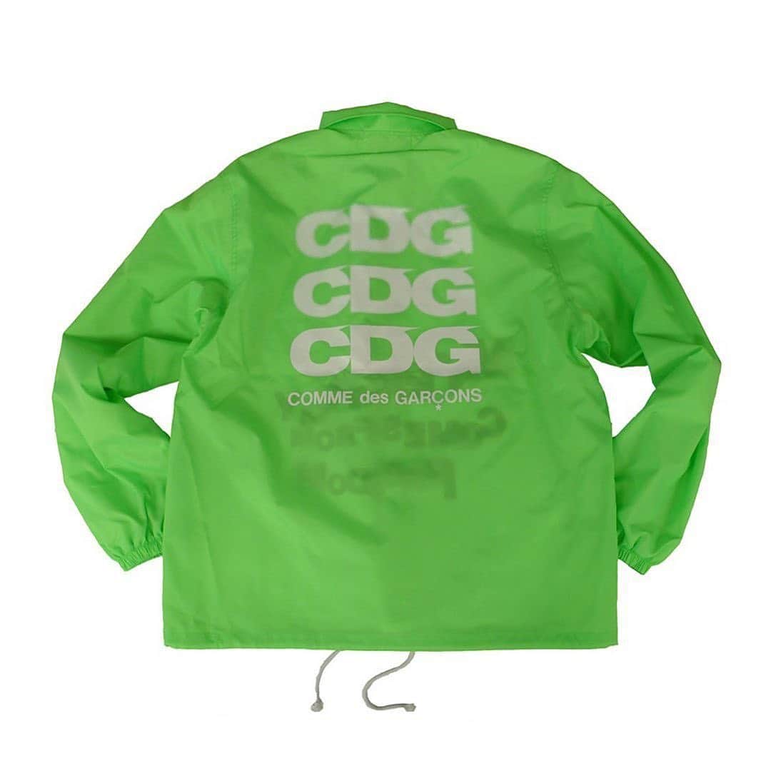 HYPEBEASTさんのインスタグラム写真 - (HYPEBEASTInstagram)「@hypebeaststyle: COMME des GARÇONS‘s @cdgcdgcdg line is back with its latest limited-edition capsule collection of garments and goods, made exclusively for its Marunouchi store in Tokyo, Japan. Releasing in-store on July 6 and online July 10, with prices hanging from $75 to $167 USD.」7月6日 5時24分 - hypebeast