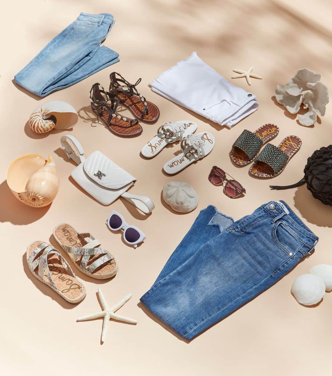 サムエデルマンのインスタグラム：「All of your summer essentials」