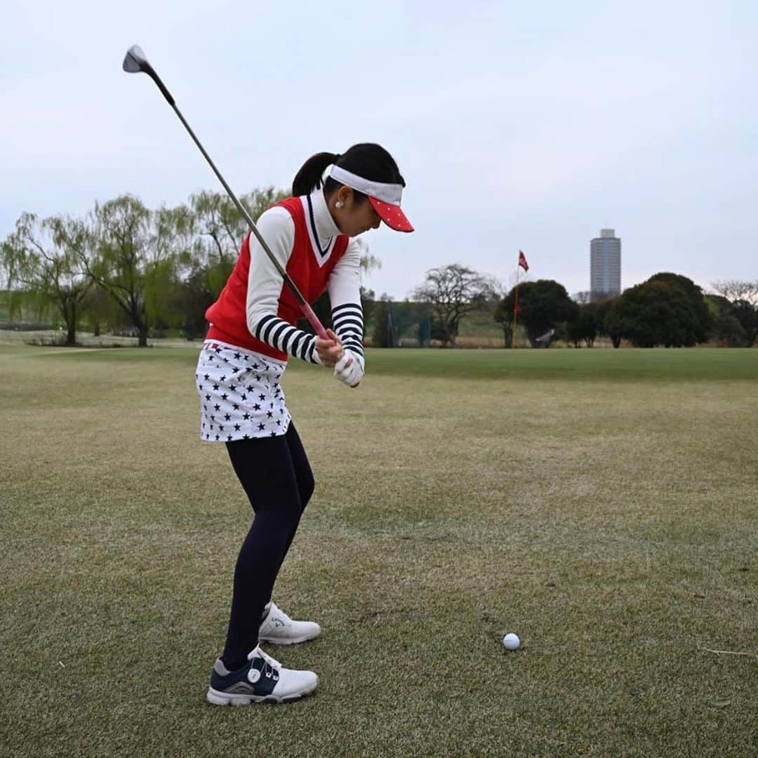 野田すみれさんのインスタグラム写真 - (野田すみれInstagram)「. 夕刊フジゴルフ🏌️‍♂️毎週金曜連載中⛳️😊 夕刊フジのアプリをダウンロード すれば購読できます❗️ @yuukanfuji_golf . ↑フォローお願いします💕 . . #毎週金曜~昼発売 #山本幸路プロ #ドーパミンゴルフ #理論でゴルフ #二ヶ月連載👍 . .  #SUMIREIRO #SumirePremiumFamily #コンペ開催 #officialwebpage #オフィシャルサイト」7月6日 6時06分 - sumire0208