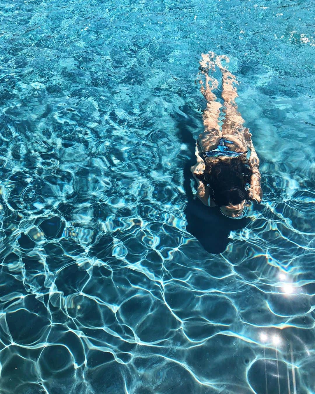Tamikoのインスタグラム：「the deeper we go the quieter we get, the quieter we get the more we hear 💙 gentle reminder, thank u @babaramdass」