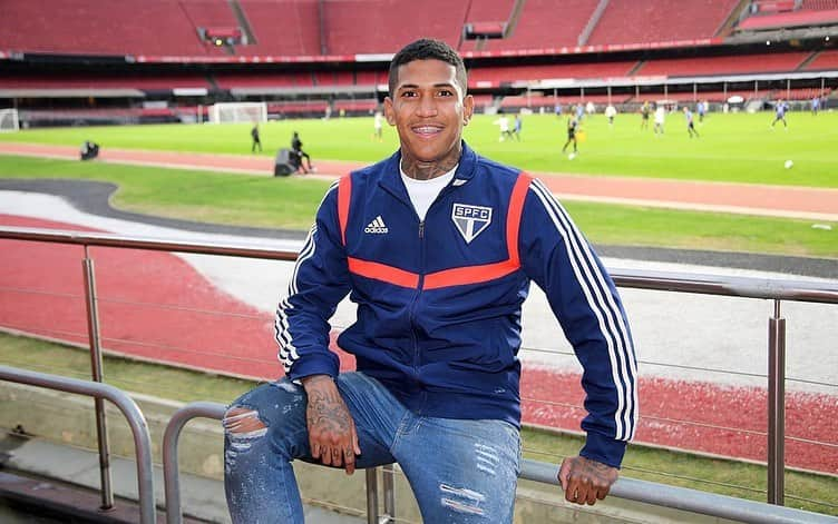 São Paulo FCさんのインスタグラム写真 - (São Paulo FCInstagram)「O sorriso de quem já se sente em casa por aqui. #BemVindoRaniel 🇾🇪 ‪⠀⠀⠀⠀⠀⠀⠀⠀⠀‬ ‪📸 Rubens Chiri / saopaulofc.net‬」7月6日 8時45分 - saopaulofc