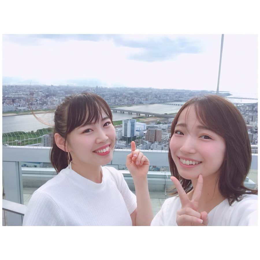 有明ゆなさんのインスタグラム写真 - (有明ゆなInstagram)「正解は千鶴でした♡♡♡ ねっ？ 東京でも会える人でしょ(● ˃̶͈̀ロ˂̶͈́)੭ꠥ⁾⁾ 大阪デートしちゃった♪ 高所恐怖症の私たち！笑笑 . . . . #有明ゆな #大阪 #日帰り #日帰り旅 #空中庭園 #空中庭園展望台 #高所恐怖症 #プライベート #デート」7月6日 8時50分 - ariake_yuna