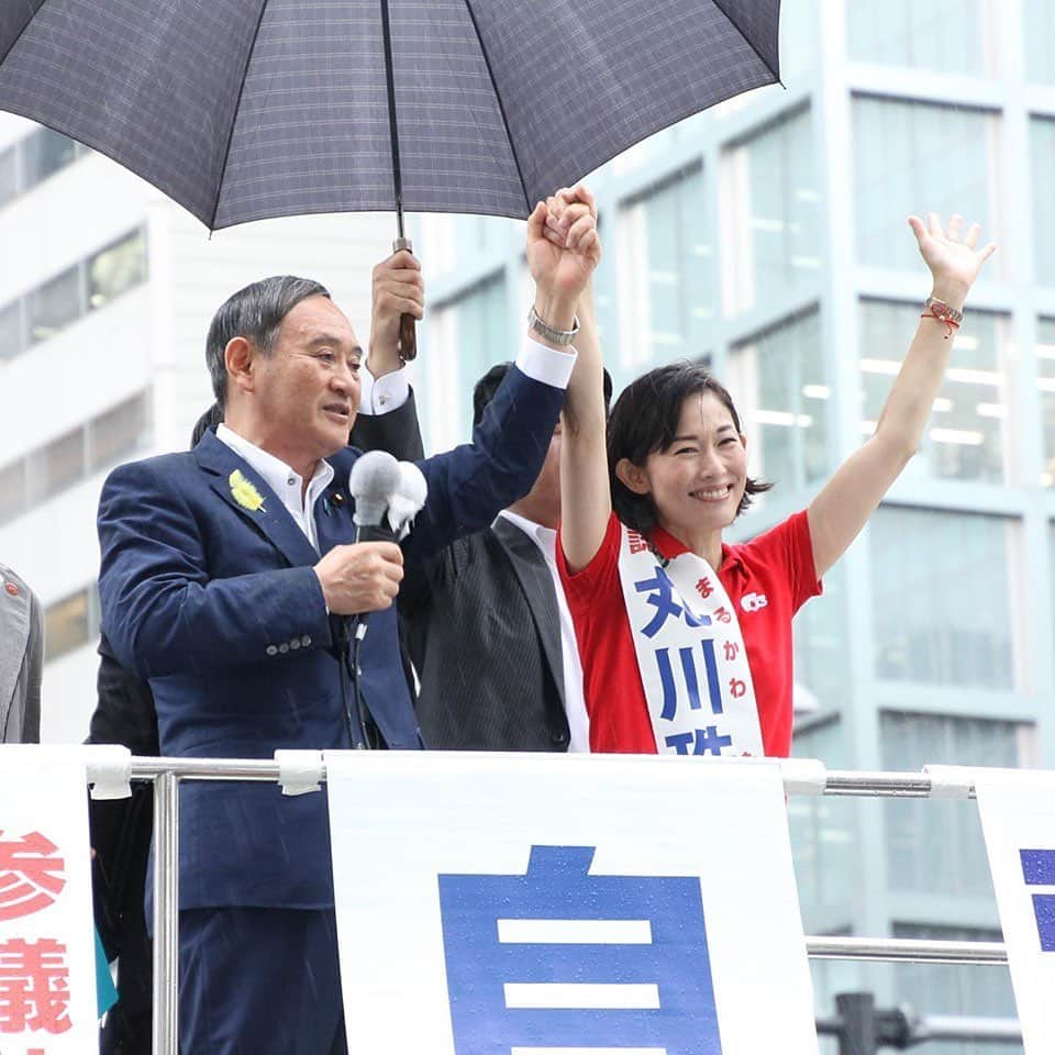 菅義偉さんのインスタグラム写真 - (菅義偉Instagram)「#参議院議員選挙 #東京 #丸川珠代 #菅官房長官 #応援」7月6日 9時27分 - suga.yoshihide