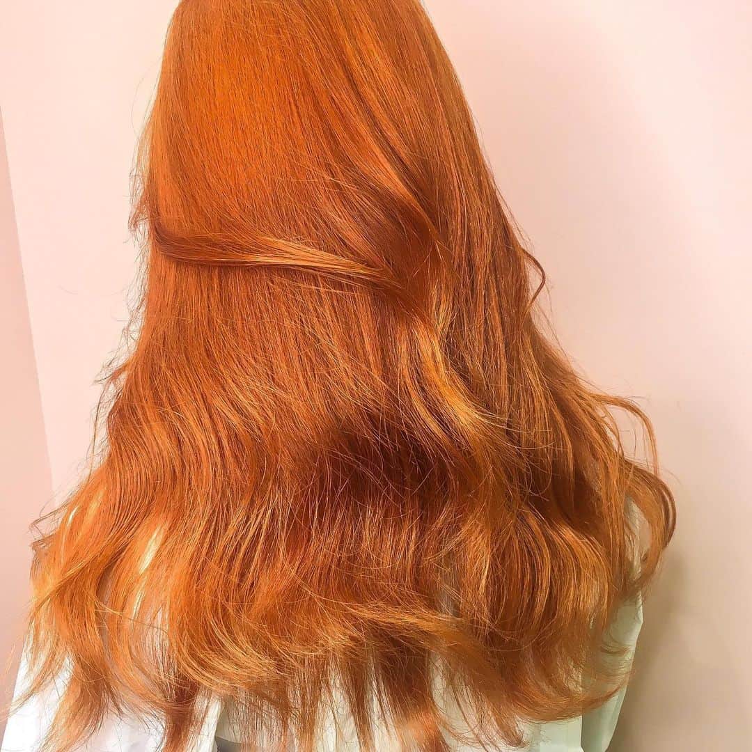 原涼香のインスタグラム：「ㅤㅤㅤㅤㅤㅤㅤㅤㅤㅤㅤㅤㅤ Jucie orange 🍊🍊 に、 レイヤーカット🇰🇷 定番のヨジャスタイル💓 ㅤㅤㅤㅤㅤㅤㅤㅤㅤㅤㅤㅤㅤ」
