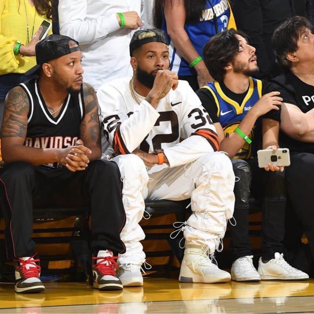 オデル・ベックハン・ジュニアのインスタグラム：「“Courtside throwback match my....”」