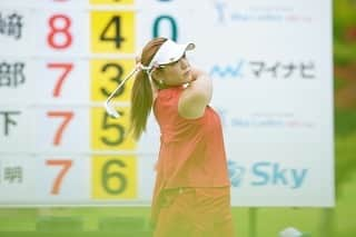 倉田珠里亜さんのインスタグラム写真 - (倉田珠里亜Instagram)「. 1ヶ月ぶりのステップでした⛳️ 伸ばし合いの中、最終日はバーディー1個しか取れなくてとっても苦しいゴルフでした😣 来週こそは！！！！！！ #skyレディースabc杯  #abcゴルフ倶楽部」7月6日 10時45分 - julia.kurata