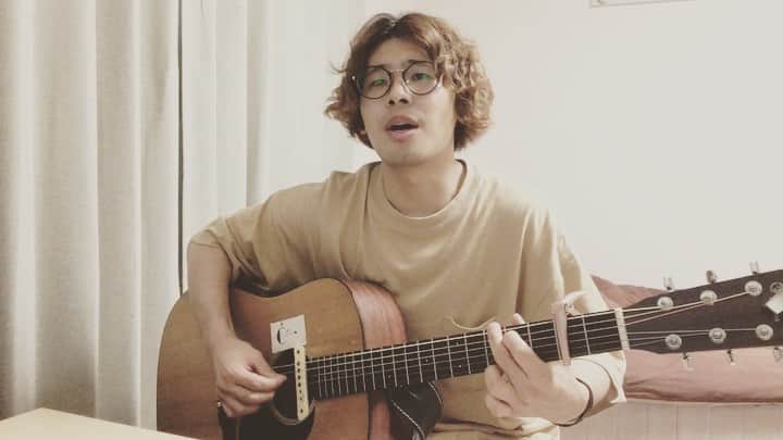 樋口和真のインスタグラム：「‪【カバー動画】‬ ‪菅田将暉‬ ‪まちがいさがし‬ ‪拡散をお願いしますっ！‬ ・ 【君だけの歌を作るアーティスト】 ・ 《あなたの想いが歌になる…》 ・ こんちには！ オーダメイドソングライター樋口和真と申します！ 僕は、あなたの人生や想いを歌にして プレゼントする活動をしています！ ・ ・ 友人の誕生日や結婚式、 恋人への愛、 家族への感謝の気持ちを 歌にして届けてみませんか？ ・ ・ 実際に歌をプレゼントした時の動画はYouTubeにあります！！ ・ ・ 詳細、ご依頼、ご相談は 公式LINEにて随時受付中です！ 友だち追加から https://line.me/R/ti/p/%40zwy3164y  IDで「@zwy3164」と検索検索♪ ・ ・ 今なら友だち登録して頂くだけで 2018/01/02に行われた ワンマンライブの全15曲の 音源を無料でプレゼント！ ・ ・ きっと一生の思い出にすることを約束します！ ご依頼待ちしてます！！！ #君だけの歌を作ります #オーダメイドソングライター #オーダメイド #樋口和真 #毎日投稿 #弾き語り #カバー曲 #オリジナル曲 #歌 #作詞作曲 #YouTube #路上ライブ ‪#菅田将暉‬ ‪#まちがいさがし‬」