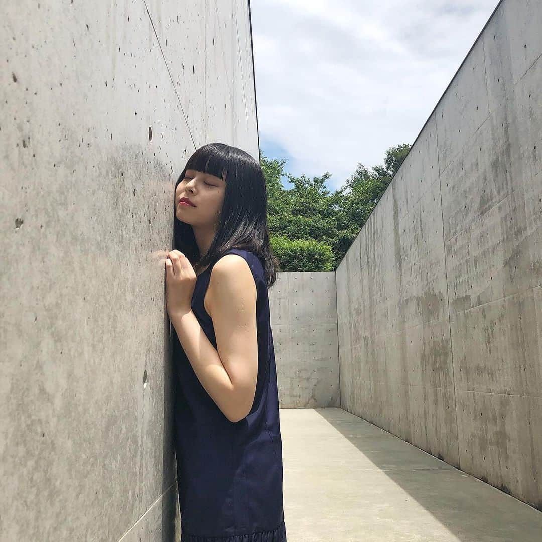 人見古都音さんのインスタグラム写真 - (人見古都音Instagram)「冷たさに救われた壁 #直島 #李禹煥美術館」7月6日 21時25分 - kotone_hitomi