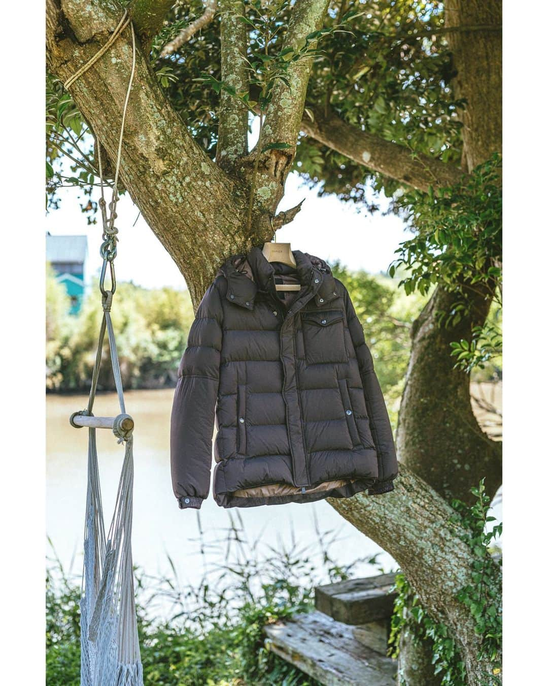 EDIFICEさんのインスタグラム写真 - (EDIFICEInstagram)「【DOWN JACKET PRE ORDER - EDIFICE 2019 AUTUMN&WINTER -】﻿﻿ ﻿﻿ 今シーズンもエディフィスでは、WOOLRICH、PYRENEX、TATRASエディフィス別注ダウンの完売必至モデルを筆頭に、他インラインも合わせてエディフィス店舗、WEBでのプレオーダーフェアを開催致します。﻿﻿ ﻿﻿ ﻿﻿ 《実店舗開催日程》﻿﻿ 7/6（土）～14（日）EDIFICE 新宿店﻿﻿ 7/19（金）～28（日）EDIFICE 丸の内店﻿﻿ 8/2（金）～12（月）EDIFICE ルクア大阪店﻿﻿ 8/16（金）～25（日）EDIFICE 博多店﻿﻿ 8/30（金）～9/8（日）EDIFICE 名古屋パルコ店﻿﻿ ﻿﻿ 詳しくはプロフィール🔗よりご覧ください。﻿﻿ ﻿﻿ ﻿﻿ ﻿﻿ Down jacket﻿ 【PYRENEX EX  SPOUTNIC】¥77,000+tax﻿﻿ 【TATRAS EX  Merano】¥89,000+tax﻿ ﻿﻿ ﻿﻿ ﻿﻿ ﻿﻿ ﻿﻿ ﻿﻿ ﻿﻿ ﻿﻿ ﻿﻿ #edifice #preorder #outer #2019aw #orderfair #downjacket #downouter #pyrenex #exclusive #pyrenexspoutonic #tatras #tatrasmerano #mensfashion #mensouter #mensstyle #menswear #menwithclass﻿」7月6日 21時37分 - edifice.jp