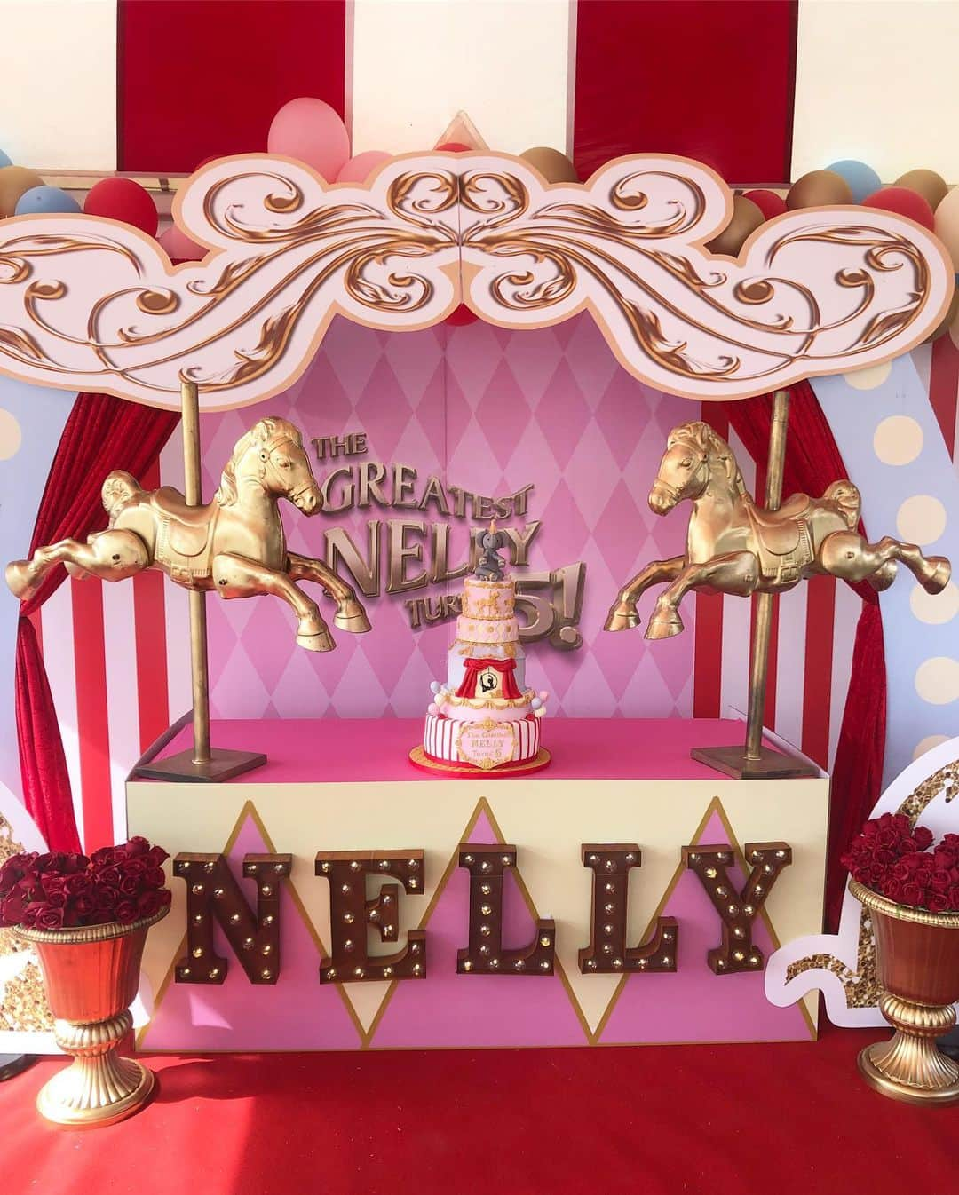 サム・フェアーズさんのインスタグラム写真 - (サム・フェアーズInstagram)「Our little Nelly’s 5th Birthday party yesterday. 🎪🎠🦁 such a fun day. We love you crazy chick 🐣」7月6日 22時03分 - samanthafaiers