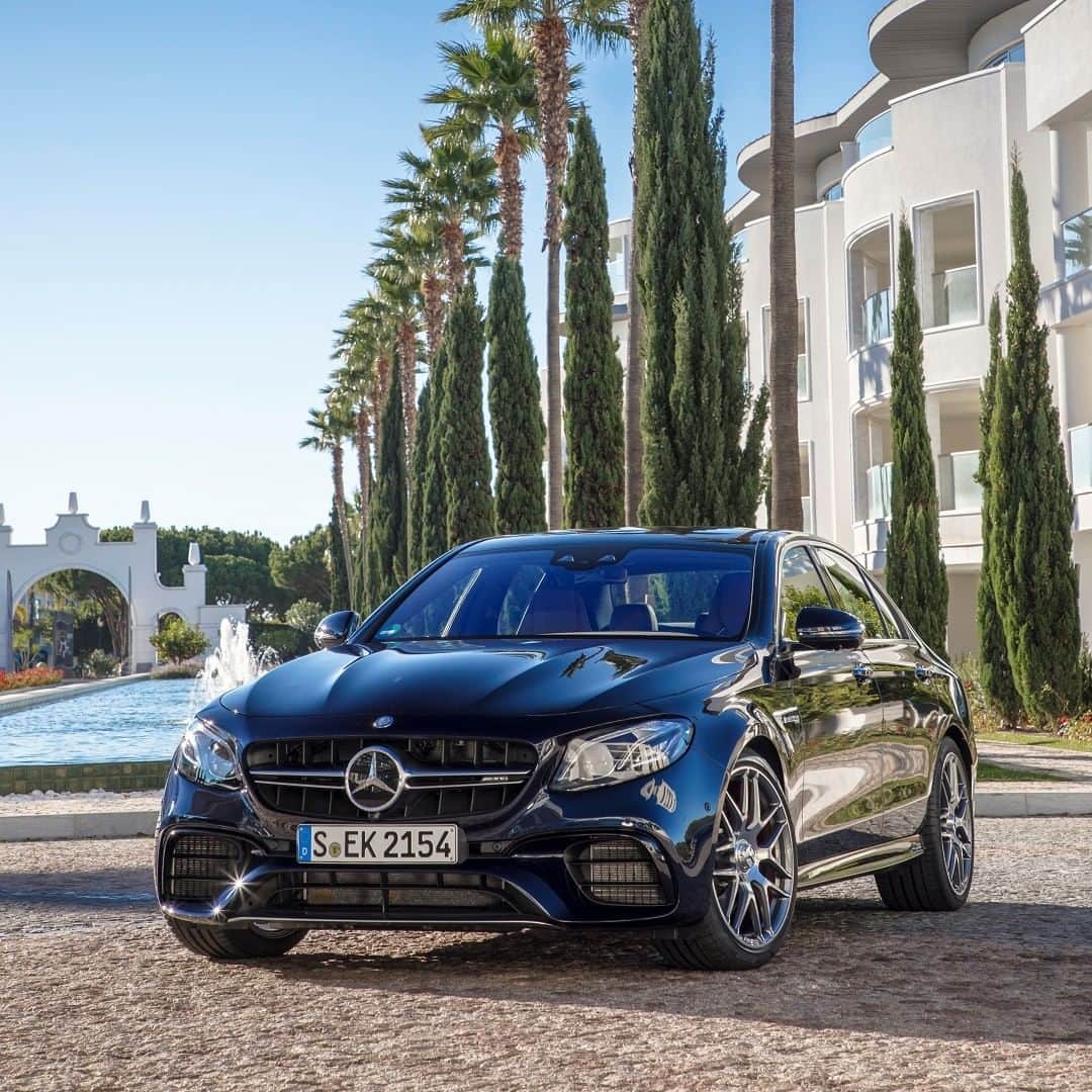 Mercedes AMGさんのインスタグラム写真 - (Mercedes AMGInstagram)「[Fuel consumption combined: 10.8 l/100km | CO2 emissions combined: 245 g/km]  At the union of peerless design and powerful engineering lies the Mercedes-AMG E 63 S 4MATIC+ Sedan.  #MercedesAMG #AMG #E63 #DrivingPerformance #Power #Passion #Mercedes #AMG🔥 #Luxury #CarsofInstagram #InstaCar #Lifestyle」7月6日 22時10分 - mercedesamg