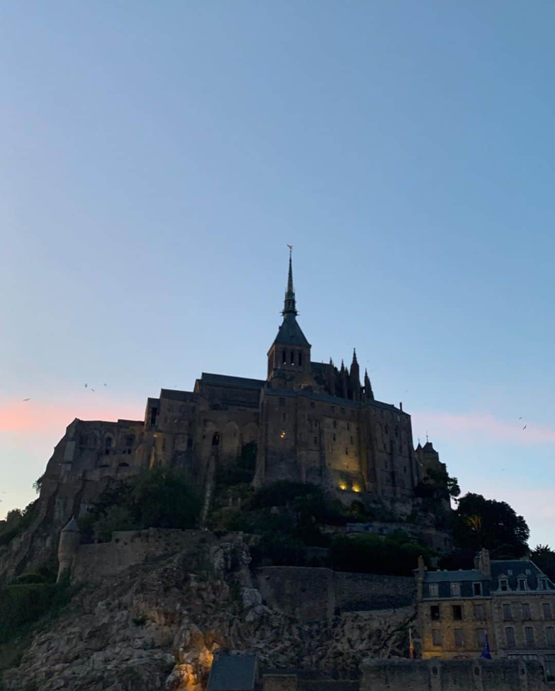 Inka Williamsさんのインスタグラム写真 - (Inka WilliamsInstagram)「Thank you France 💓 @timothysykes @badboi another great adventure and many more to come 🥂can’t wait for everyone to see these pics 💖we stayed in a typical french house from the 1600’s and the energy in there was mad 😂🤪😅 lucky i had my Palo Santo with me! • it was so nice meeting these gorgeous girls ❤️polaroids by the man @offthecheng •••• Mallorca here I come 💓💓💓」7月6日 22時12分 - inkawilliams