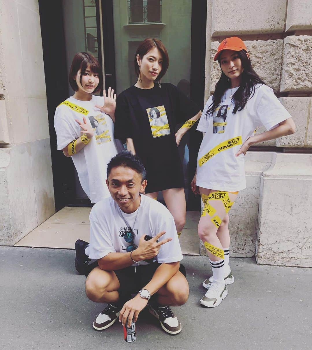 市川まさみさんのインスタグラム写真 - (市川まさみInstagram)「‪ALWAYS OUT OF STOCK‬ ✖︎ SODapparel  7/6（SAT） 10:00〜 CAMPFIREにてMAN/WOMAN show in Parisにて発表されたレアアイテムがついに発売開始❗️ KING-MASAプロデュース『always out of stock』とのコラボレーションアイテムで新規アパレル事業を本格的にstart✨✨ 販売URL camp-fire.jp/projects/view/… #kingmasa #aoos #alwaysoutofstock #sod #SODapparel #fashion #collaboration #pfw #japan ‬」7月6日 22時20分 - ichii710