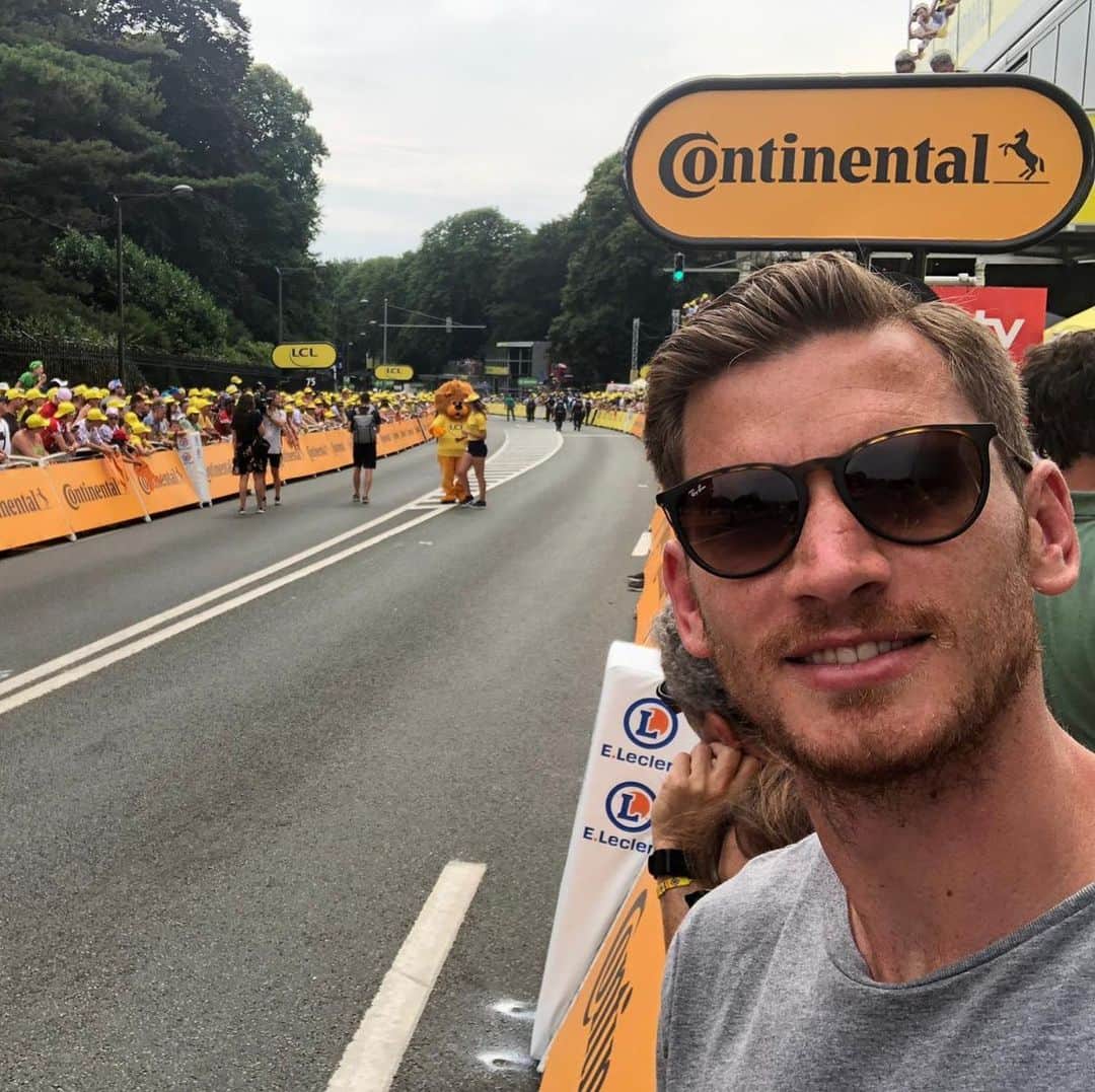 ヤン・フェルトンゲンのインスタグラム：「Unbelievable to be at the start of @LeTourDeFrance 🙌」