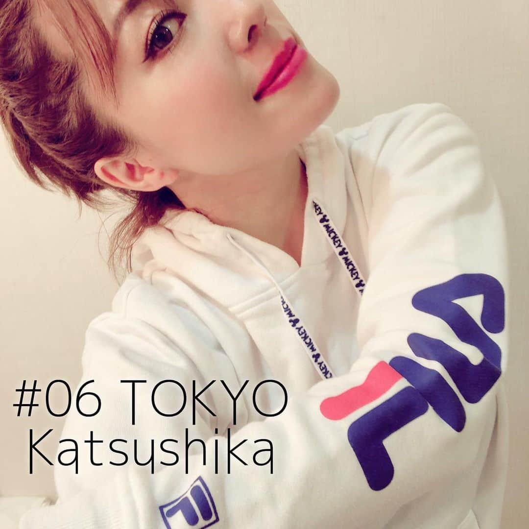 平原綾香さんのインスタグラム写真 - (平原綾香Instagram)「. #06 TOKYO Katsushika . . 今日のお客さんも 熱かったなぁ！ . 今日も朝から仕事だったけど 顔晴れたのは みんなのおかげだなぁー。 . . 今日 「アランフェス協奏曲〜Spain」を歌う前に 村治佳織さんも弾いている曲ですって 紹介してから歌ったのね。 . なぜなら今日のコンサート かおりんが来てくれていたから。 アナウンサーの桑原りささんと一緒に！ . . そしたら、終演後  後楽屋で かおりんが . . 「あーや、今日はロドリーゴの命日だよ」って。 . . 鳥肌立っちゃった。 . . 今日に限って アランフェスのこと、結構説明してたから。 . こんなことって、あるのね。 不思議なこと、ばかり。 . FILAとミッキーもコラボしてるし 人生は、不思議の連続よ。 . . #村治佳織 #桑原りさ  #平原綾香 #コンサート #ツアー #アランフェス協奏曲 #Spain #FILA #ミッキー #アナウンサー」7月6日 22時42分 - ayaka_hirahara_official