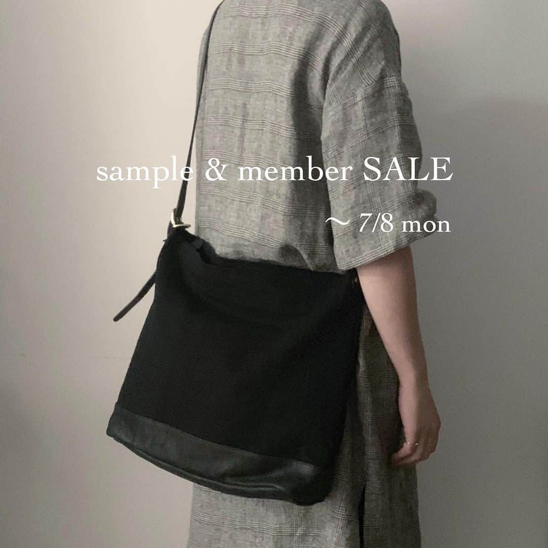 Enseさんのインスタグラム写真 - (EnseInstagram)「. . 【 sample & member SALE 】 . 7/8(月)まででございます。 . 《セール最終日は京都店お休み》となりますので、店頭でご覧いただけるのは明日まで。 . . オンラインショップでのSALEは、7/8(月)の0時までを予定しております。 . . . #Ense #EnseBridal #革 #革財布 #財布 #leatherwallet #革鞄 #鞄 #bag #leatherbag #革バッグ #革小物 #ブライダルリング #結婚指輪 #婚約指輪 #マリッジリング #マリッジリングオーダメイド #オーダーメイド #オーダーリング #京都 #三条 #kyoto #japan #madeinjapan #sale #セール」7月6日 22時36分 - ense.jp