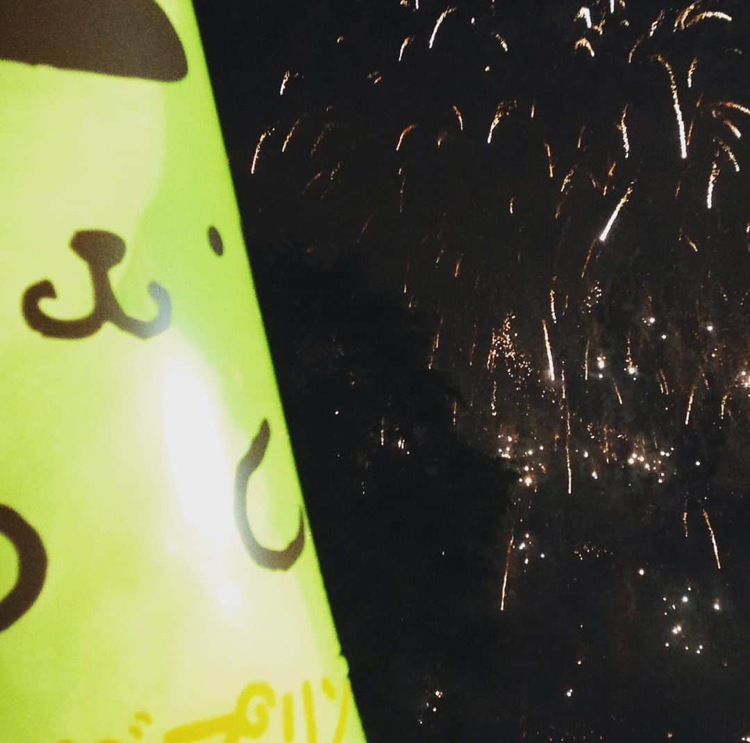 三角みづ紀さんのインスタグラム写真 - (三角みづ紀Instagram)「花火を見て、わたあめを買った夜。」7月6日 22時39分 - misumimizuki