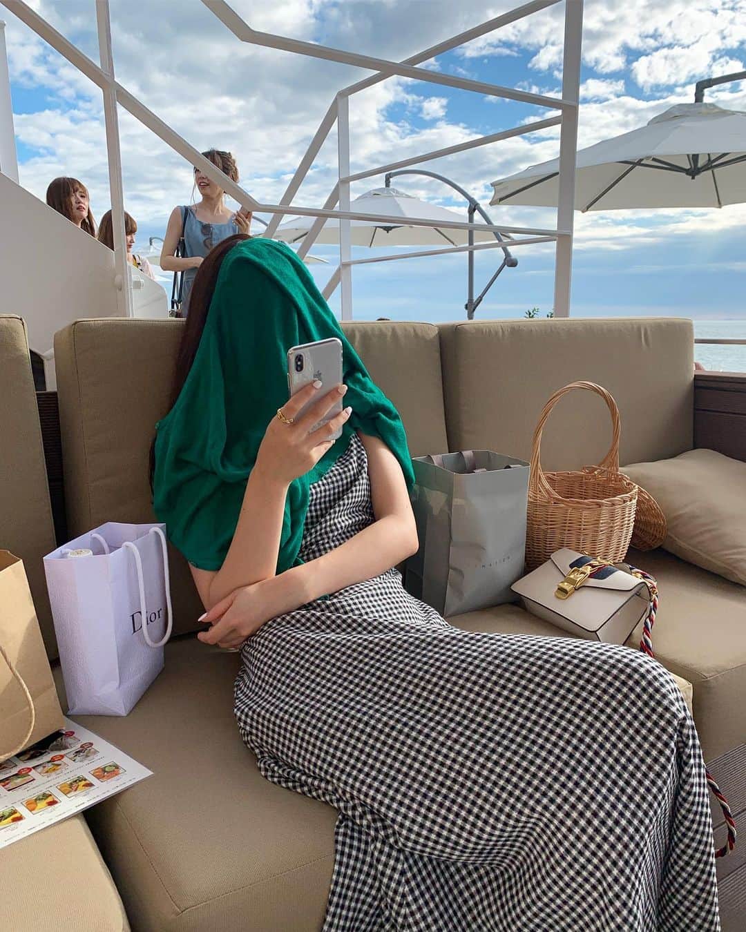湯浅喬子さんのインスタグラム写真 - (湯浅喬子Instagram)「あの ''幸せのパンケーキ'' が ついに淡路島に♡一足お先に行ってきました。 . プールサイドでランチやスイーツを🍴 トロピカルなドリンクも豊富🍉 . どこの席からも、淡路島の綺麗な海を 眺めることができるオーシャンビューなロケーションが最高🌊 . リゾート気分が味わえて、 夕暮れ時には夕日が沈む絶景を眺めることができるみたいです🥺✨ . 最後の写真は #日焼け対策 。笑 #幸せのパンケーキ  #淡路島  #淡路島カフェ  #淡路島リゾート  #淡路島テラス  #淡路島スイーツ  #淡路島パンケーキ  #ahappypancake  #pancake  #cafe  #パンケーキ巡り  #パンケーキ食べたい  #サンセットロード  #海沿いカフェ  #オーシャンビューカフェ」7月6日 22時39分 - kyorco