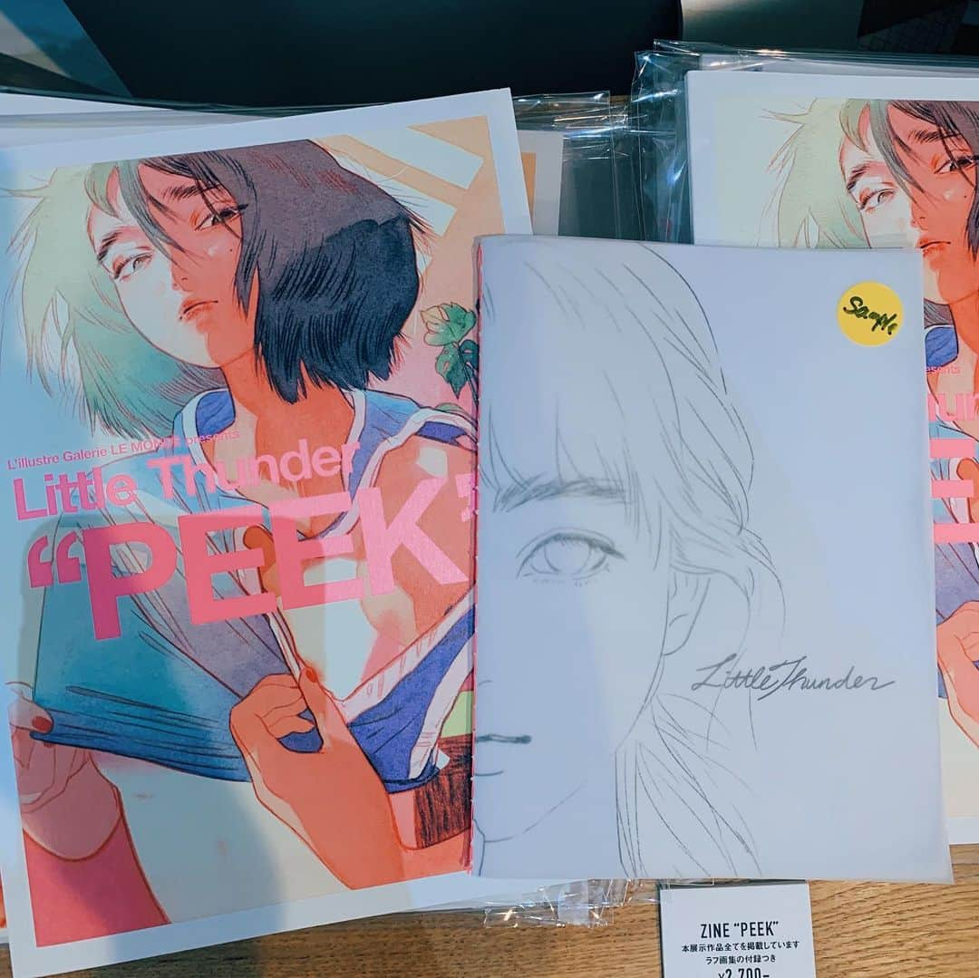 門小雷さんのインスタグラム写真 - (門小雷Instagram)「《SISTERHOOD》artbook is available at @galerie_lemonde . And “PEEK” Zine (ALL artworks of the exhibition + pencil drafts included) is available at @galerie_lemonde exclusively. ⠀⠀⠀ #galerielemonde」7月6日 14時39分 - littlethunder