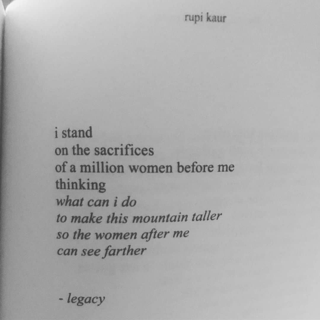 アマンダ・デ・カディネットさんのインスタグラム写真 - (アマンダ・デ・カディネットInstagram)「@rupikaur_ puts my thoughts into beautiful succinct words .」7月6日 15時01分 - amandadecadenet