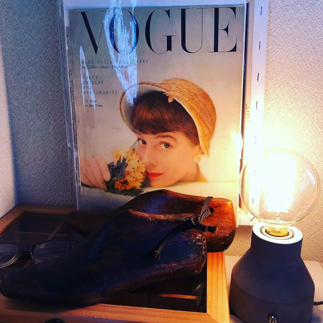 のインスタグラム：「部屋の好きな一角✌︎ #myroom #interior #vogue」