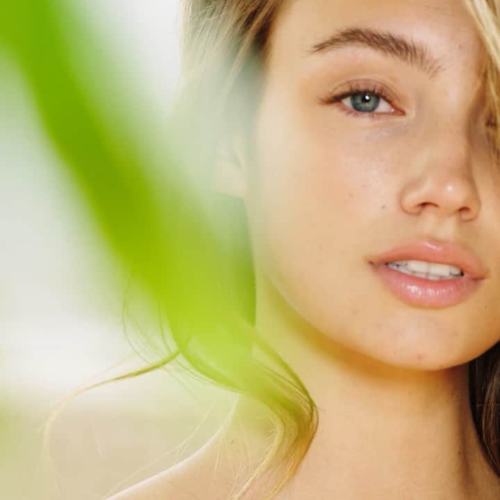 ジェローム・デュランのインスタグラム：「What a pleasure to work with such a natural beauty! Wishing you the BEST birthday @lorena !! ❤️🎂🎁」