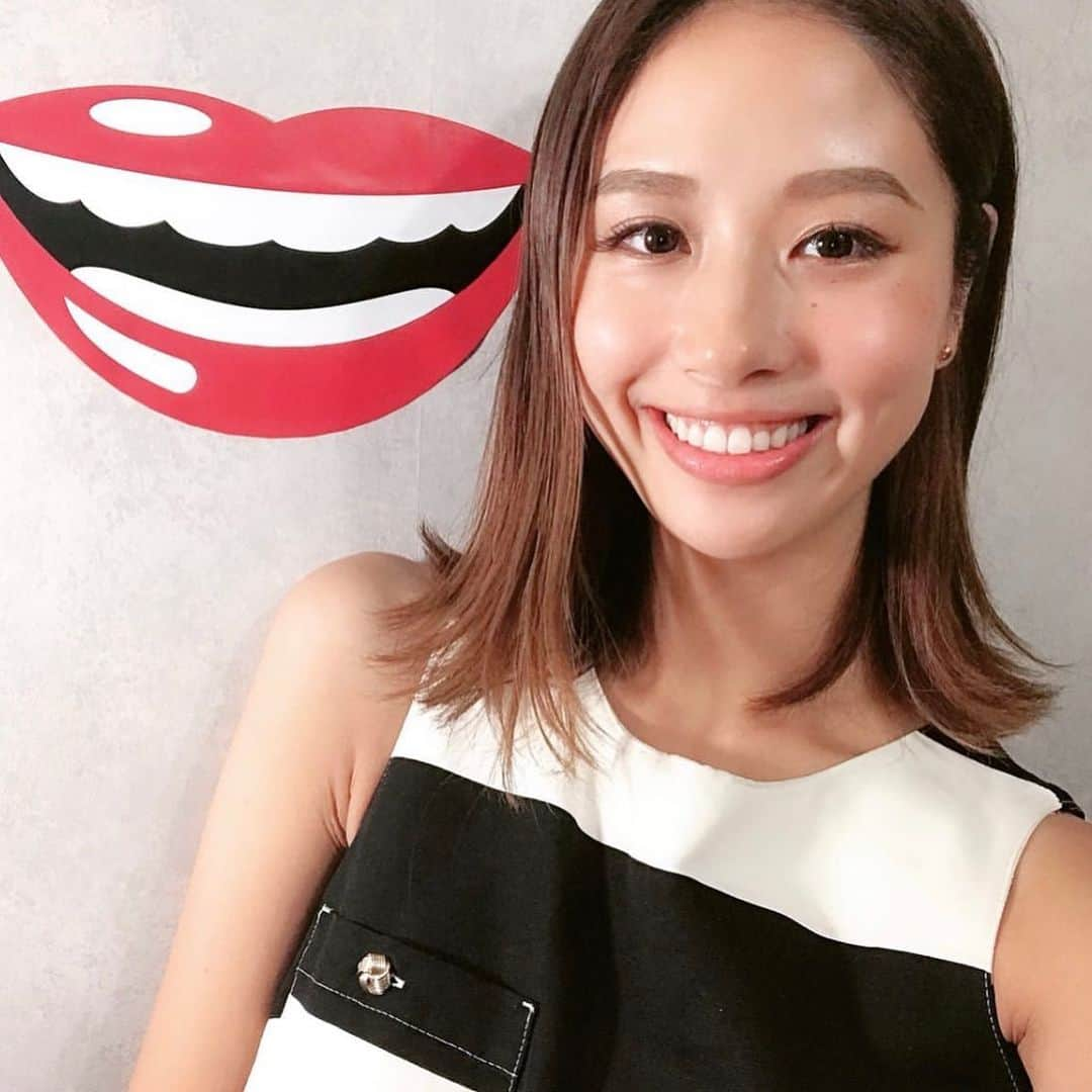 72WHITENING GYMさんのインスタグラム写真 - (72WHITENING GYMInstagram)「・ いつも沢山の方のご来店誠にありがとうございます‼️﻿ ﻿ 先日、ご来店下さいました😊✨﻿ ﻿ たった、一回で大変白くなりました🥺🍀﻿ ﻿ 今後は根元や、前歯と犬歯の色の違いを無くすことを目標に4回コースを通われます🌈﻿ ﻿ 短期間で集中して4回することで﻿ 白くなり、その白さもキープする事ができます🦷✨﻿ ﻿ 次回のご来店も楽しみです🌼・ ・ ・  HP﻿ https://72whiteninggym-osaka.com ================﻿﻿﻿ ﻿﻿﻿ @72whiteninggym_osaka ﻿﻿﻿ ﻿﻿﻿ 〒541-0057 ﻿﻿﻿ 大阪府大阪市中央区北久宝寺町２丁目６−１RE-017 504﻿﻿﻿ ﻿ ================﻿ ﻿ ﻿ ﻿﻿ #ホワイトニング #美しい歯 #第一印象#口元美人 ﻿﻿ #イメージアップ大作戦 #セルフホワイトニング大阪 #笑顔#フォトグラファー #歯 #白い歯目指す#心斎橋店 #駅近 #駅近ジム #パーソナルトレーニング#心斎橋 #心斎橋駅からすぐ #駅近 #ホワイトニング大阪 #結果にコミットする#ブライダル #ブライダルホワイトニング #ワンランク上の結婚式 い#白さ際立つ」7月6日 15時40分 - 72whiteninggym_osaka