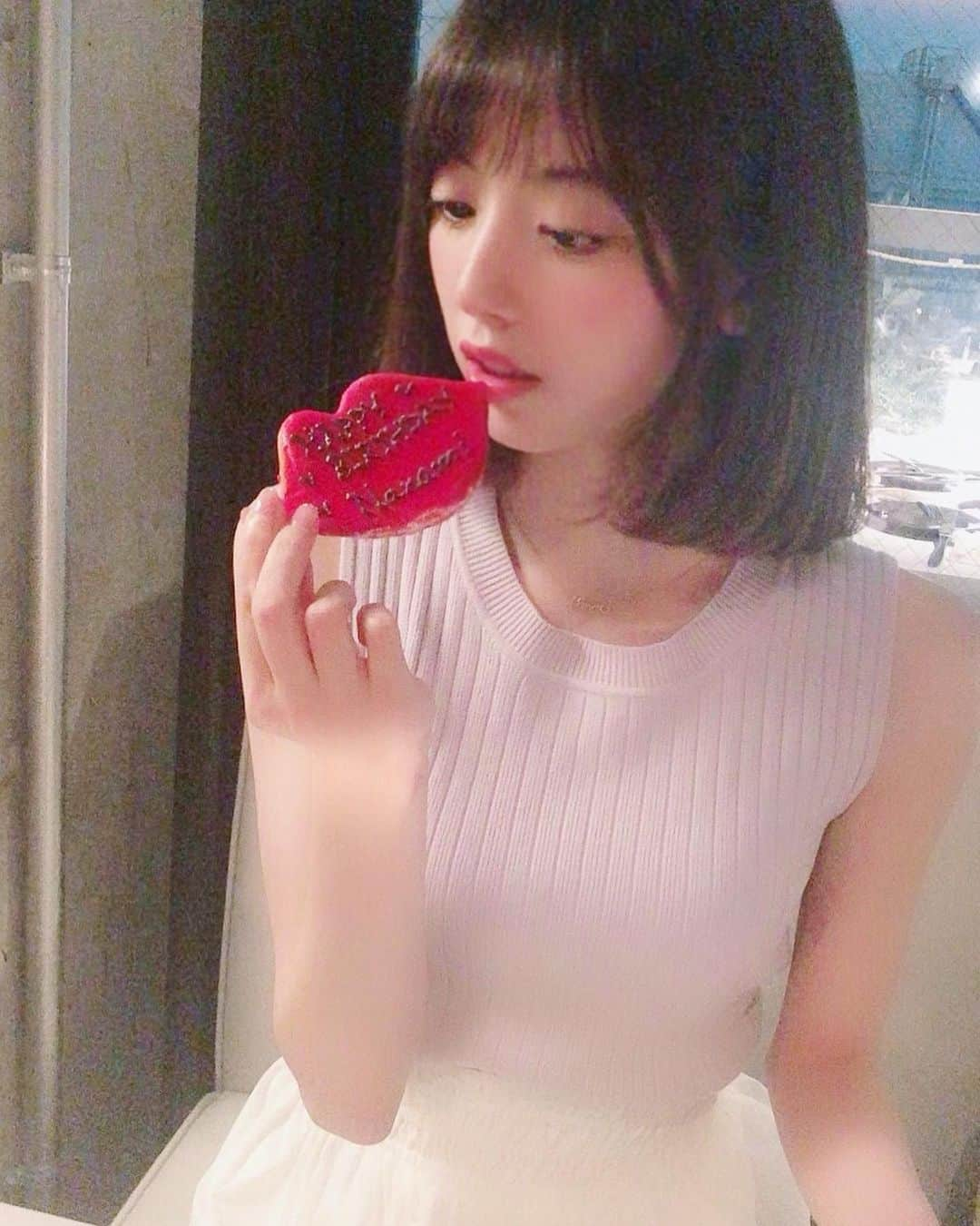 西川七海のインスタグラム：「💫 (・💋・) . . #くちびるおばけ」