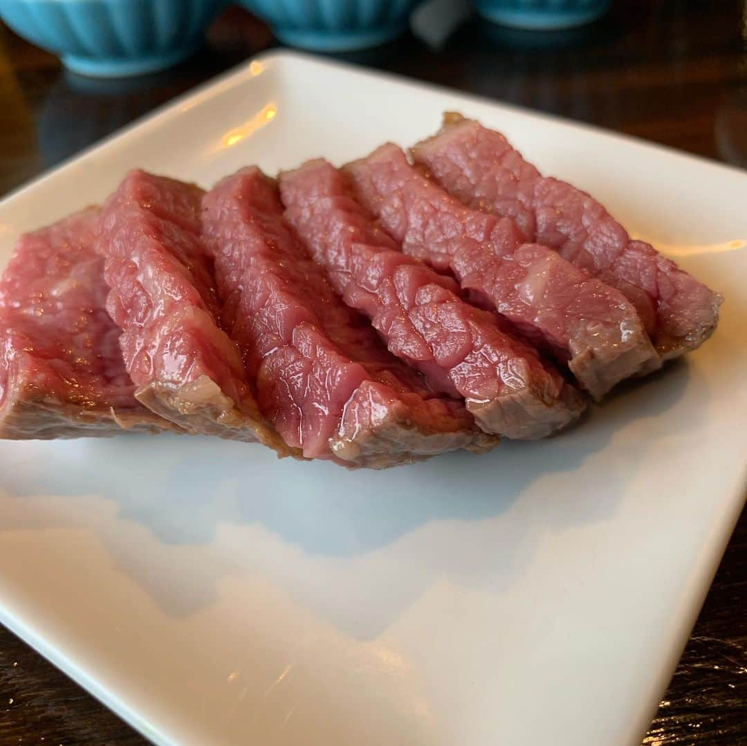 SARSHIさんのインスタグラム写真 - (SARSHIInstagram)「先日初めて行った肉山本店。横浜は大分前にとある大先輩のパーティーで行ったことがあるけど今回の本店は初めて。そりゃ予約取れへんなって感じるくらい美味しかった！また連れてってもらお！笑 #肉山  #吉祥寺」7月6日 16時02分 - hero_sarshi