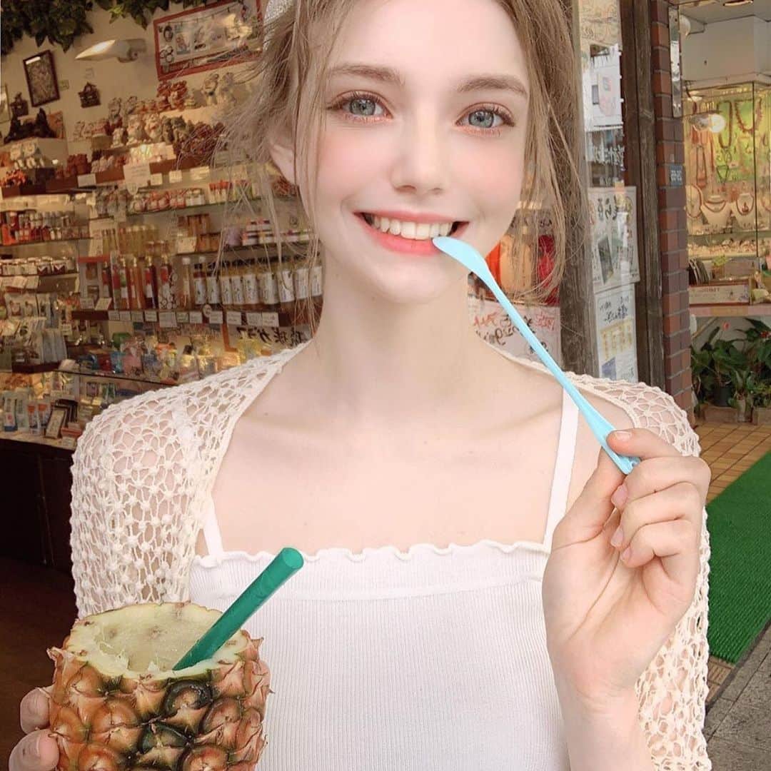 Chuuのインスタグラム：「#chuuseoul⛱✨」