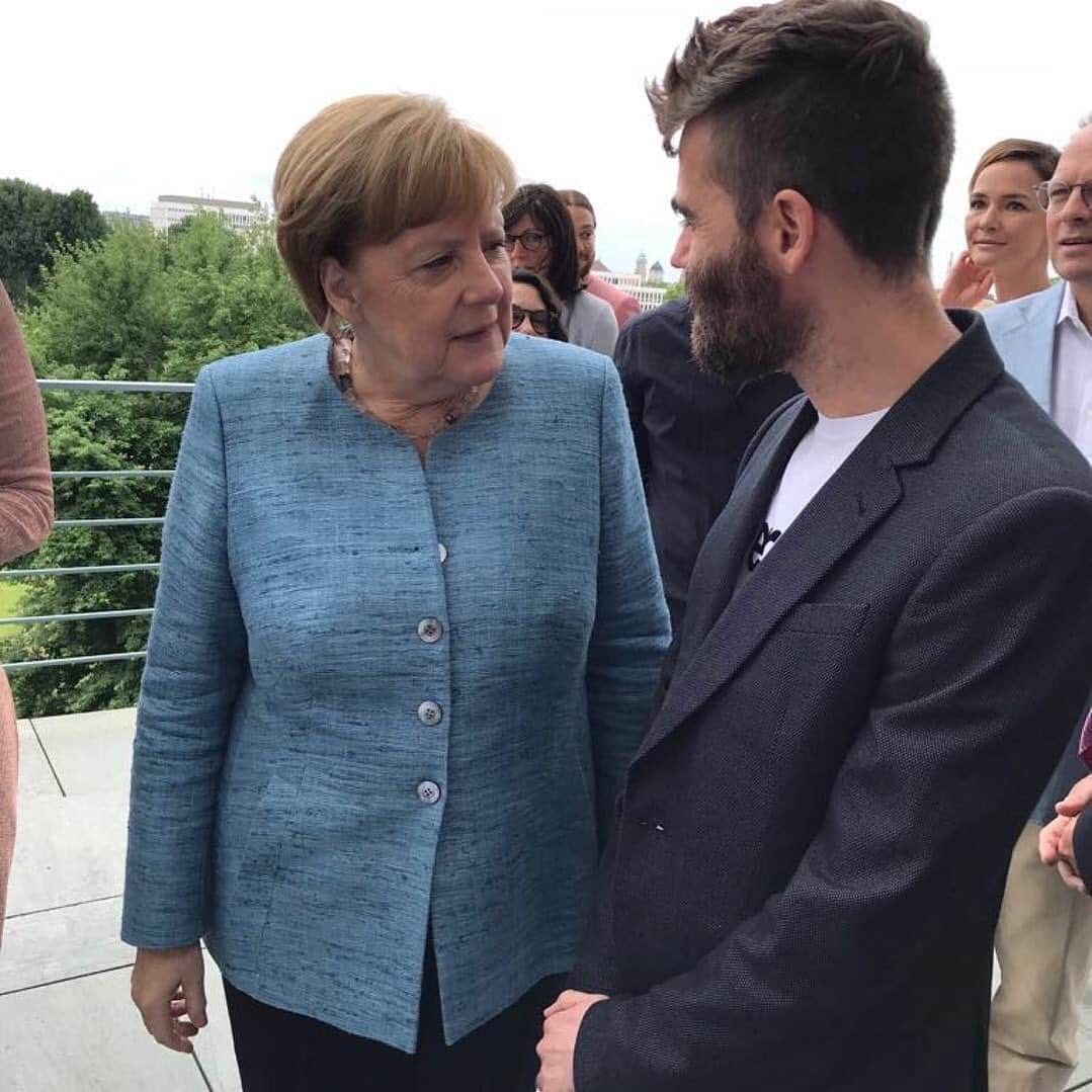 ルッツさんのインスタグラム写真 - (ルッツInstagram)「Like a lot of Germans, I grew up with ( to put it mildly) very conflicted feelings towards  the country I was born in. Frau Merkels compassion and courage in dealing with a humanitarian crisis of unprecedented extent, and the worldwide outpour of sympathy that followed changed not only how I felt but also how the rest of the world saw us.  When I told her this this time last year she looked at me with an enigmatic smile and said .. “Ach wirklich? Danke”. She seemed pleased, and it remains one of my happiest moments.  thank you @dorobaer and @fashioncouncilgermany for making this possible @bundeskanzlerin #merkel  #europe @eu.for.you #germany #europe_ig #angelamerkel #berlin」7月6日 16時30分 - lutz_huelle_paris