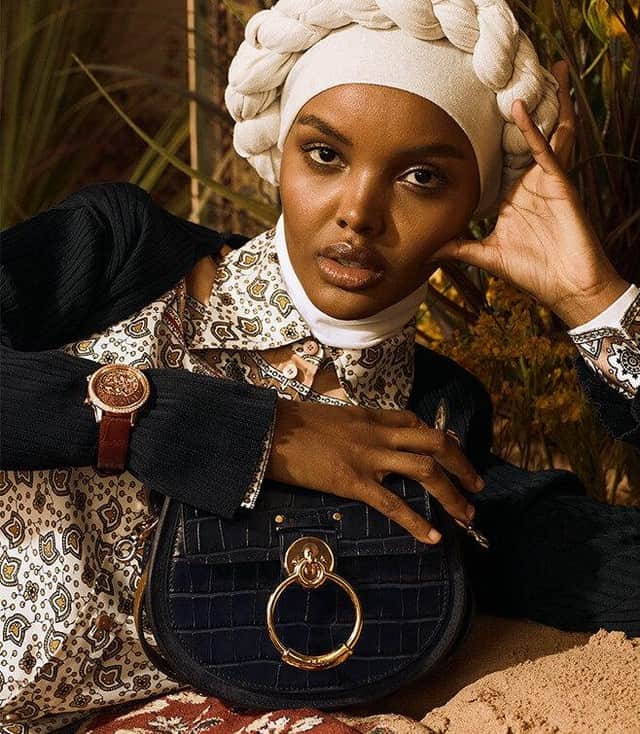 セルフリッジズさんのインスタグラム写真 - (セルフリッジズInstagram)「'Don't change yourself, change the game' - @halima | @Chloe cross-body bag, available online and in #SelfridgesLondon Accessories Hall, on G . . . @jaegerlecoultre watch」7月6日 17時03分 - theofficialselfridges