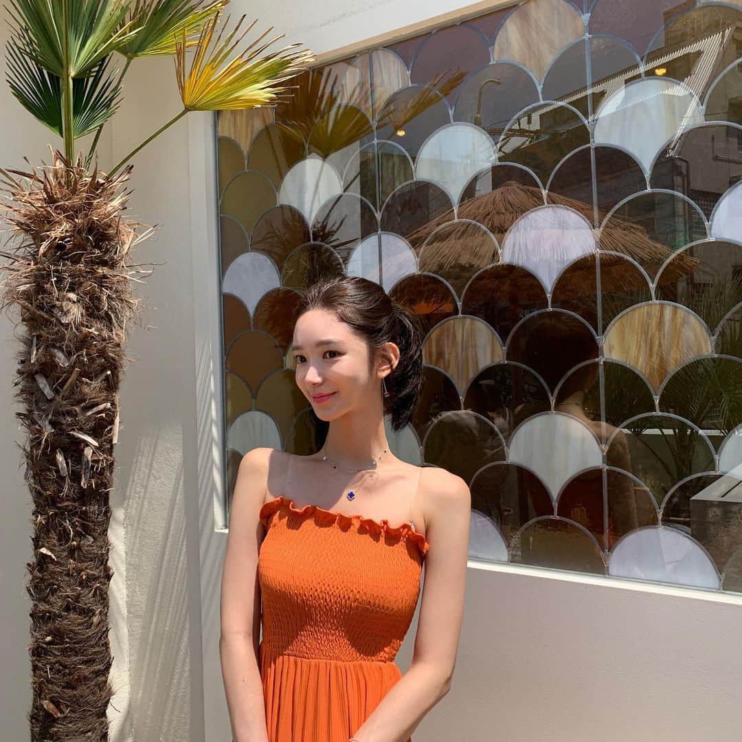 キム・ミニさんのインスタグラム写真 - (キム・ミニInstagram)「New color 🧡 tangerine 🍊 #Minimalism #Mimiwor」7月6日 17時25分 - mimiwor