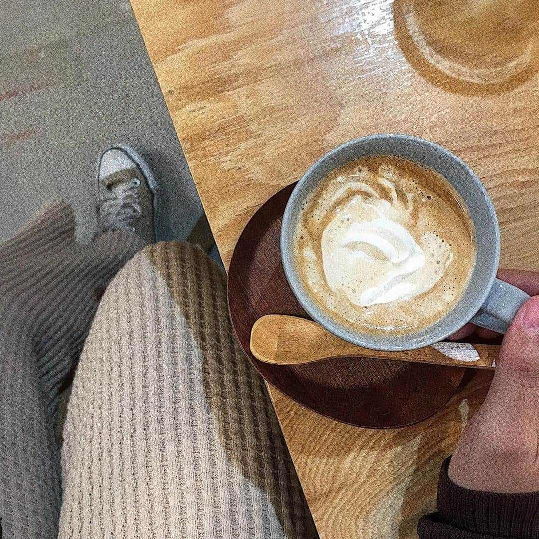 Yuuki mimuraさんのインスタグラム写真 - (Yuuki mimuraInstagram)「𖠚ᐝ . . かわいい#コーヒーショップ 見つけた👀 #cafemint ( @cafemintcoffee )💭 まったりコーヒー飲んで帰りました🐶 どうやらわんちゃんがお店番しているときもあるみたい…💓 今日はいなかった…🐶💔 また今度行ってみよ💨 帰ってMUSICDAY見よーっと📺✨ . . . . #Saturday#coffeeshop#coffee #jiyugaoka#cafe#自由が丘#自由が丘カフェ #コーヒー#駅近カフェ」7月6日 17時26分 - u0829u