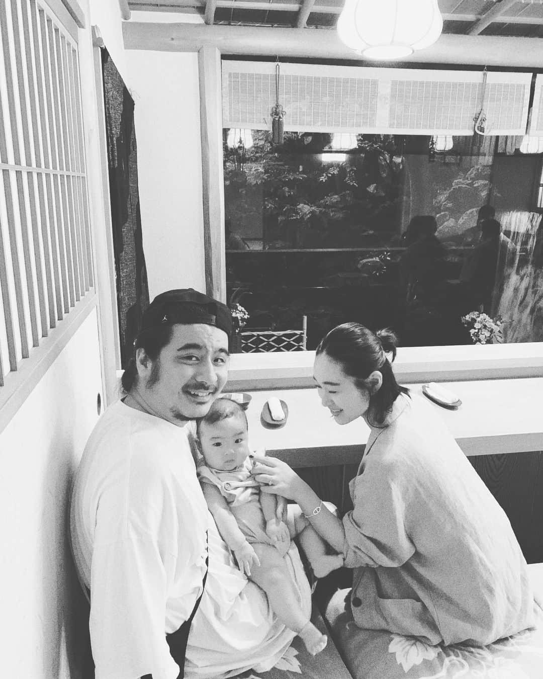 長屋なぎささんのインスタグラム写真 - (長屋なぎさInstagram)「愛する2人と過ごす1日。 最高だね。 1つ歳を重ねる日でもあるけど結婚記念日でもある7/6。 結婚してよかったと想いが増す一方。 いつも本当にありがとう♡ 3年目もよろしくね♡」7月6日 23時07分 - nagisanagaya