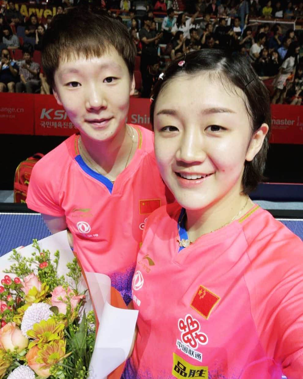 ITTF Worldさんのインスタグラム写真 - (ITTF WorldInstagram)「Biggest smiles of the day 😁😁!! Chen Meng & Wang Manyu win Women's Doubles 🥇🥇!! . #Congratulations 👏👏 #ITTFWorldTour #2019KoreaOpen #GoldenSelfie」7月6日 17時37分 - wtt