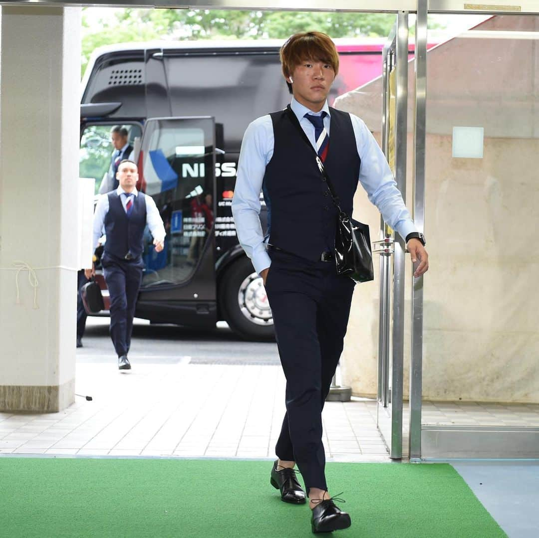 横浜F・マリノスさんのインスタグラム写真 - (横浜F・マリノスInstagram)「#fmarinos #jleague #Jリーグ #スーツ #オーダースーツ #suits @globalstyle_jp」7月6日 17時41分 - yokohamaf.marinos