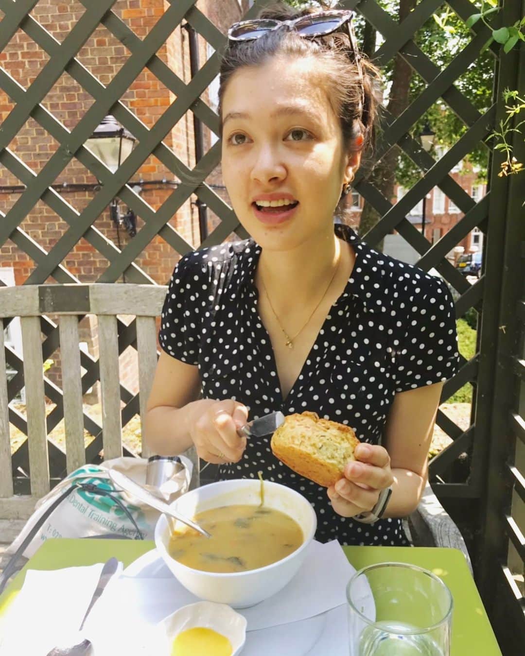 香華（KOuKA）のインスタグラム：「Mood this morning when I realised I’m climbing Kilimanjaro in 2 days 😆 今日からタンザニアに行ってきます！キリマンジャロを登ります #Tanzania #Mountkilimanjaro #Expedition #タンザニア #キリマンジャロ #🇹🇿 #koukatravels」