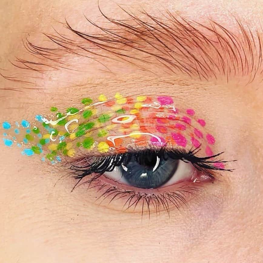 M·A·C Cosmetics UK & Irelandさんのインスタグラム写真 - (M·A·C Cosmetics UK & IrelandInstagram)「We stand for LOVE 🏳️‍🌈#MACLovesPride 💄 Clear Lipglass, Clear Eyebrow Gel and Paintsticks #regram @makeupisart_x  #Pride #MACCosmeticsUK」7月6日 17時51分 - maccosmeticsuk