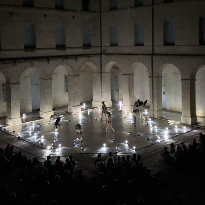 ジャンポールレスパナールのインスタグラム：「. Pre premiere went well in an amazing setting. With compliments of masters William Forsythe and Anne Teresa de Keersmaeker. I couldn't be happier. Now off to Hyères then Athens for the real premiere ♥️ #borischarmatz #infini #montpellierdanse」
