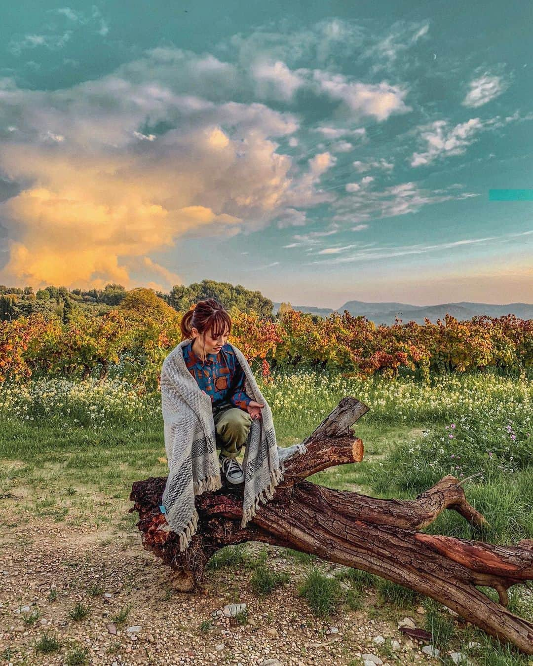 松林裕香さんのインスタグラム写真 - (松林裕香Instagram)「私の住みたい場所No.1、 "Le Castelet"という村☺︎ . 0歳から15歳までは海がすぐ側にある港町神戸で 15歳から30歳まで大都会東京で暮らし、 今 こんな自然の中に暮らしオーガニックな野菜を育てながら過ごしたいなって思う。 数年前までの私なら考えられなかったなぁ  都会大好き女だったから:) . ここ数年でぐんと価値観がまるっきり変わった。 きっと全部、旅のせいだ♡ . #LeCastelet#フランス#南フランス#ルカストレ #パケットパック海外オプション#フランス#世界の空 @docomoppko_cp」7月6日 18時32分 - yukapiano_