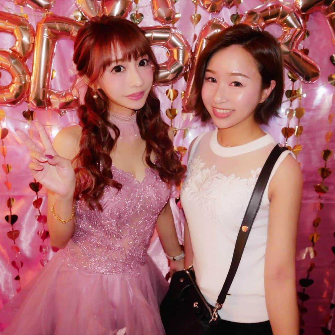 一條りおなさんのインスタグラム写真 - (一條りおなInstagram)「土曜日に来てくださった女性ゲスト👸🏼💖✨ . 💓Art's Cafe 小川えりちゃん 💓NOW こころちゃん 💓美人茶屋離宮 ゆみか 💓ATELIER 彩花ゆいちゃん 💓美人茶屋 綾野あすかちゃん 💓美人茶屋離宮 華月えみりちゃん 💓Sunset Lounget 小鳥遊あやちゃん 💓VanityME. 松本社長 💓BAR1484 石橋文夏 💓WANTED ゆうきママ . 土曜に来てくださった方々も 遠くからだったり 出勤前だったり忙しい中 本当にありがとうございました🥺💕😭❤️ . #birthday #birthdayevent #2019 #clubzoo #一條family」7月6日 18時34分 - riona.i