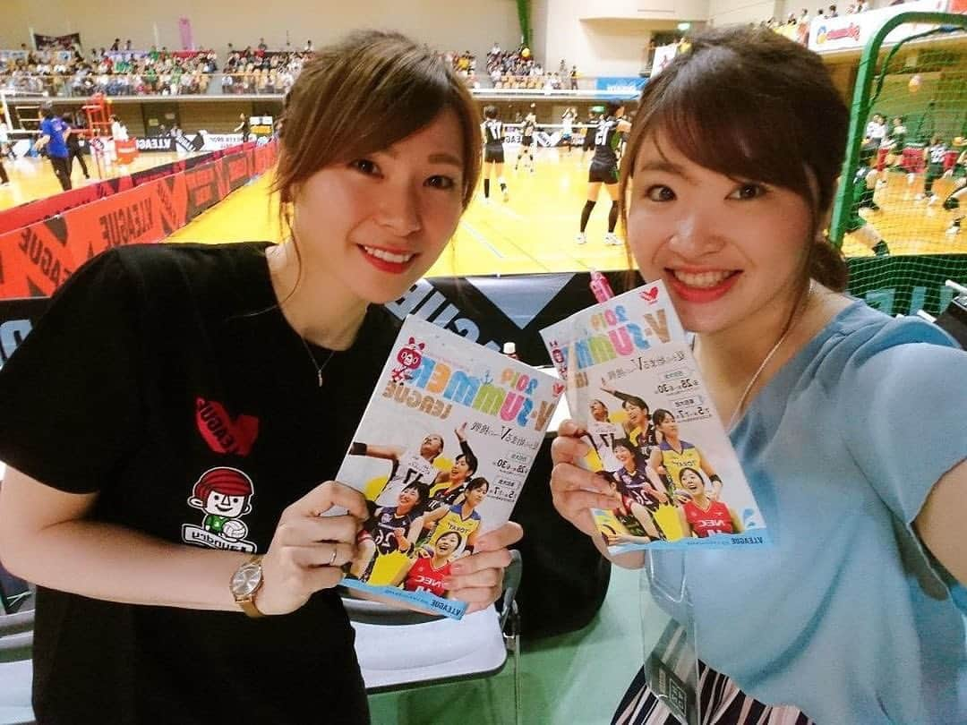 鳥越未玖さんのインスタグラム写真 - (鳥越未玖Instagram)「※ ※ サマーリーグ2日目。 ・ ・ 12試合24名へのインタビューも そろそろ慣れてきました🙌 ・ ・ NECは全試合フルセットです。笑笑 選手一人一人がのびのびプレーしてて 楽しそうです✨ ・ ・ 今日もたくさんいい選手のプレー見れて 身体がウズウズしました。 ・ ・ 明日最終日！！ がんばります😊🙌」7月6日 19時00分 - miku_wellbeing