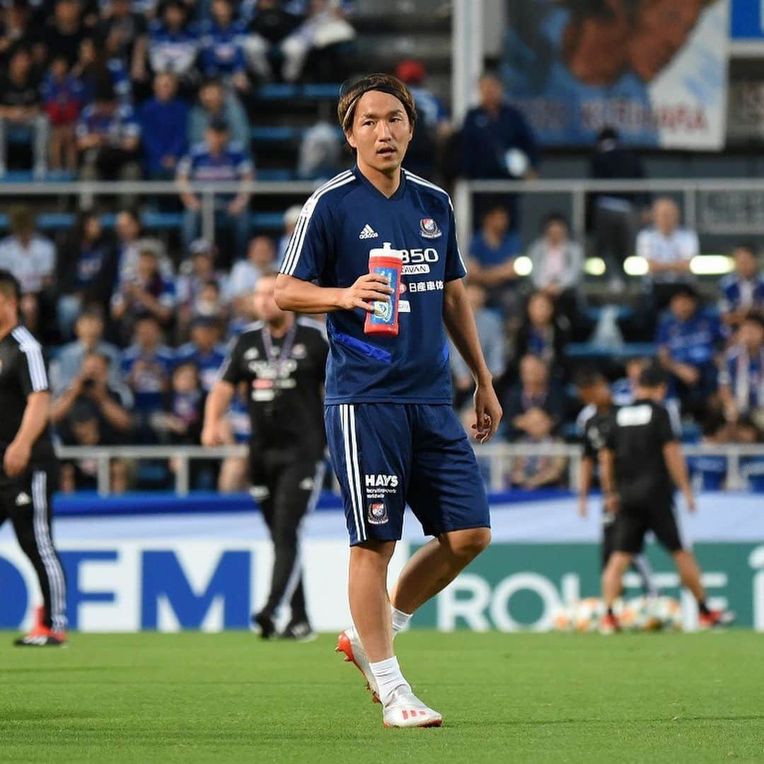 横浜F・マリノスさんのインスタグラム写真 - (横浜F・マリノスInstagram)「AJ🌈✨ #fmarinos #天野純 #JunAmano #jleague #Jリーグ #warmup #ウォームアップ #ニッパツ三ツ沢球技場」7月6日 19時14分 - yokohamaf.marinos