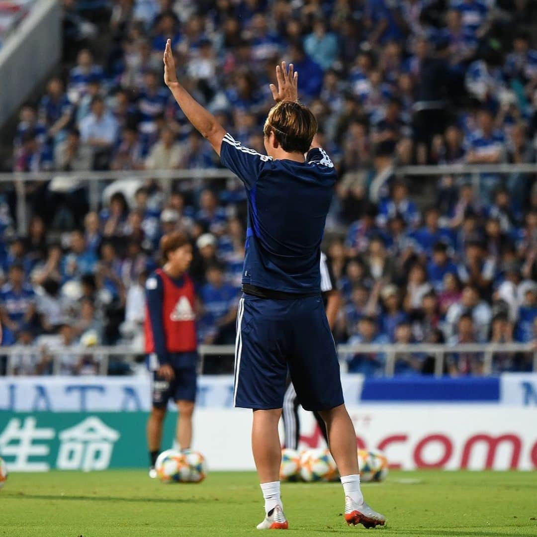 横浜F・マリノスさんのインスタグラム写真 - (横浜F・マリノスInstagram)「AJ🌈✨ #fmarinos #天野純 #JunAmano #jleague #Jリーグ #warmup #ウォームアップ #ニッパツ三ツ沢球技場」7月6日 19時14分 - yokohamaf.marinos