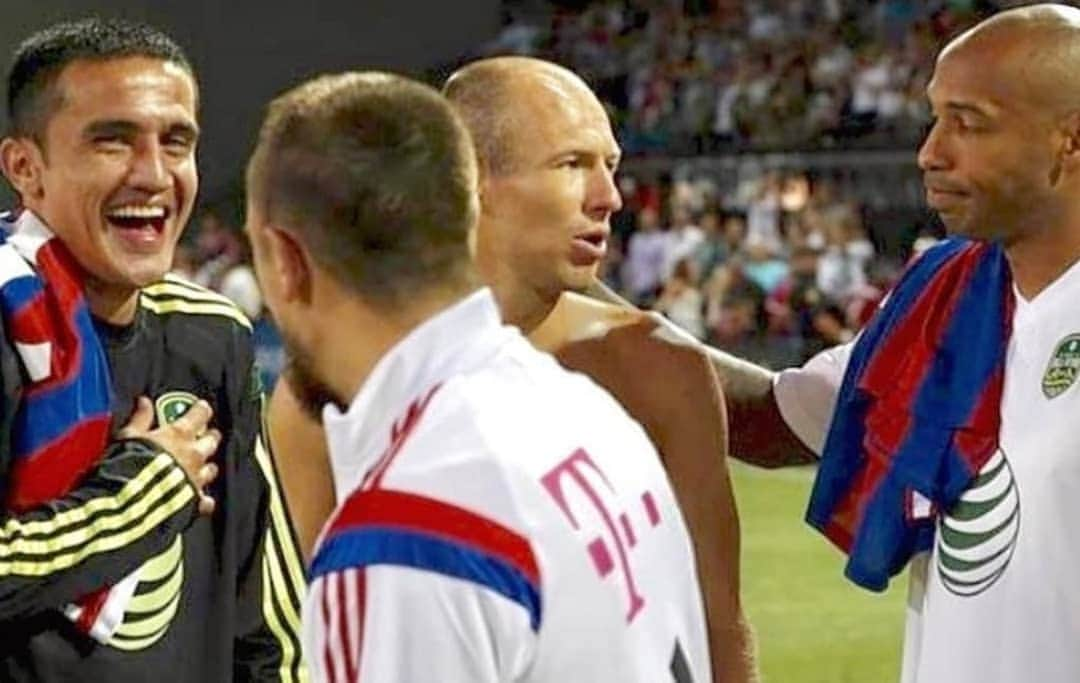 ティム・ケーヒルさんのインスタグラム写真 - (ティム・ケーヒルInstagram)「Amazing player but even better guy. Congratulations on a amazing career my friend @arjenrobben #Respect」7月6日 19時16分 - tim_cahill