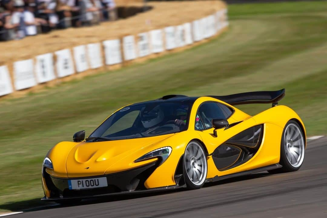 McLaren Automotiveさんのインスタグラム写真 - (McLaren AutomotiveInstagram)「The iconic P1™ ‘P1 OOU’ in Volcano Yellow. A real crowd pleaser here at The Goodwood Festival of Speed. Do you know this colour’s significance to McLaren? #McLarenFOS #FOS @fosgoodwood」7月6日 19時18分 - mclarenauto