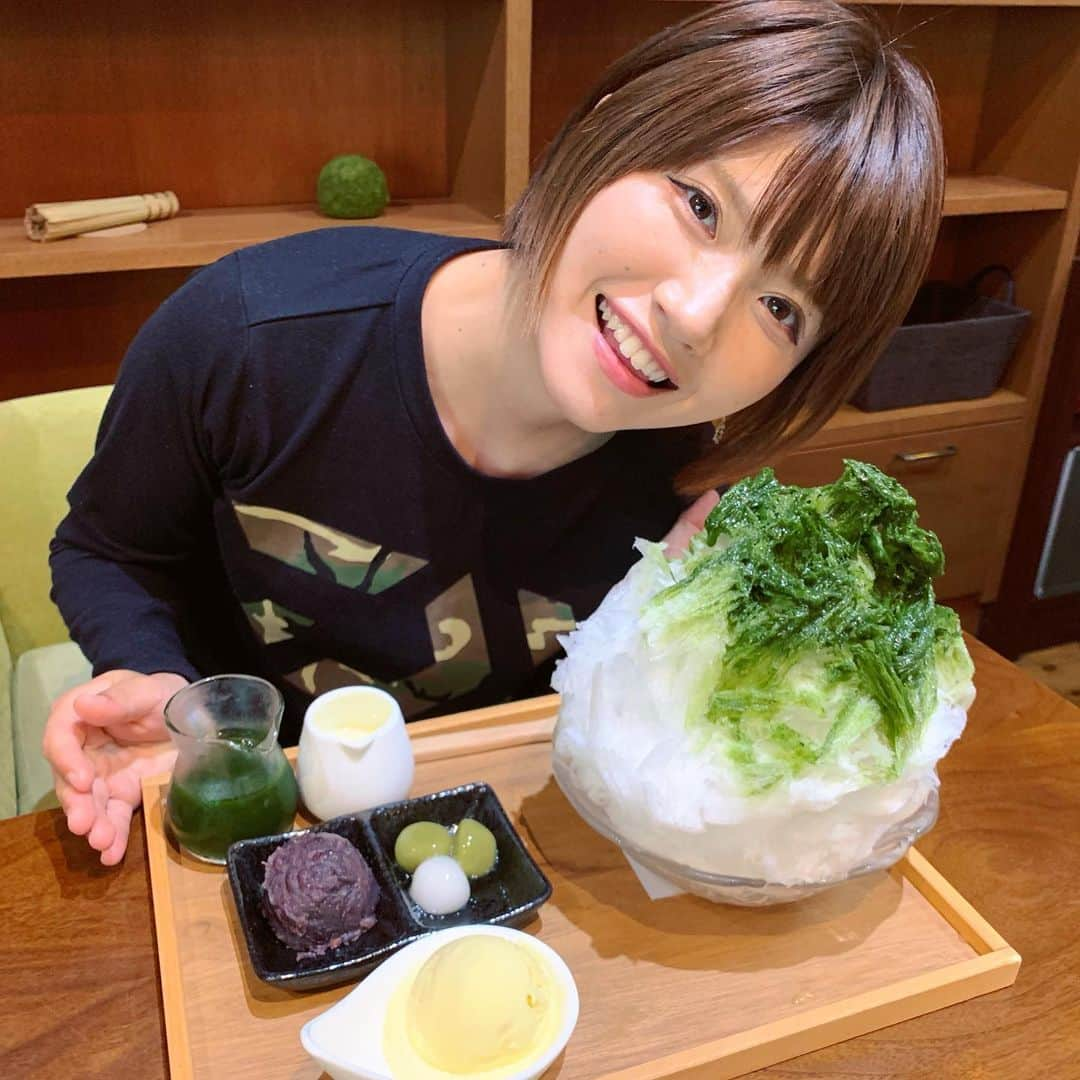 秋丸美帆さんのインスタグラム写真 - (秋丸美帆Instagram)「またまた釣り帰りの抹茶氷😋💚ハマったらとことん食べんと気が済まんタイプ(笑)🍵 . #shaveice #icecream #greentea #cafe #抹茶 #かき氷 #抹茶スイーツ #抹茶かき氷 #白玉 #和カフェ #アイスクリーム #みっぴのもぐもぐシリーズ」7月6日 19時23分 - mippy34