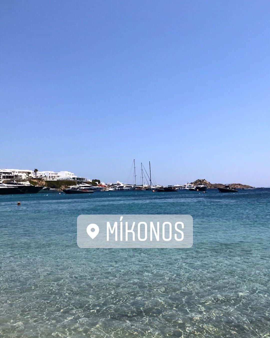 Zina Charkopliaさんのインスタグラム写真 - (Zina CharkopliaInstagram)「Hola Mykonos #mykonos」7月6日 20時09分 - zinafashionvibe
