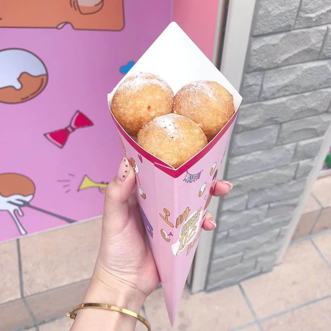 のインスタグラム：「🧀🧀🧀 これも美味しかったけど、韓国のbhcのチーズボールが1番好き♥️ #新大久保 #チーズボール #韓国グルメ #新大久保グルメ #オッパチーズボール #oppacheeseball #韓国」